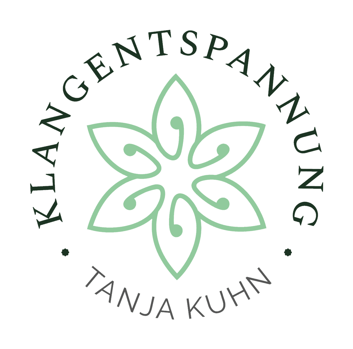 Das Logo von Klangentspannung zeigt eine stilisierte Blüte und den Namen Tanja Kuhn, was auf Entspannungsangebote hinweist
